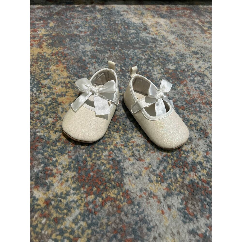 White Mary Jane baby girl shoes size 3